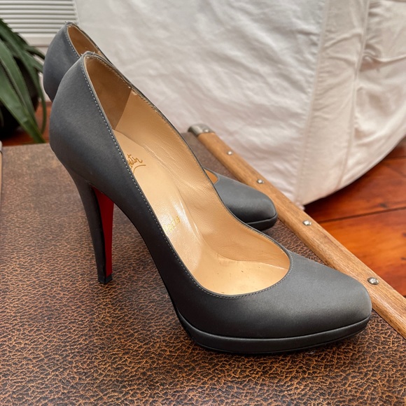Louboutin blue grey satin silk heels - Picture 3 of 4